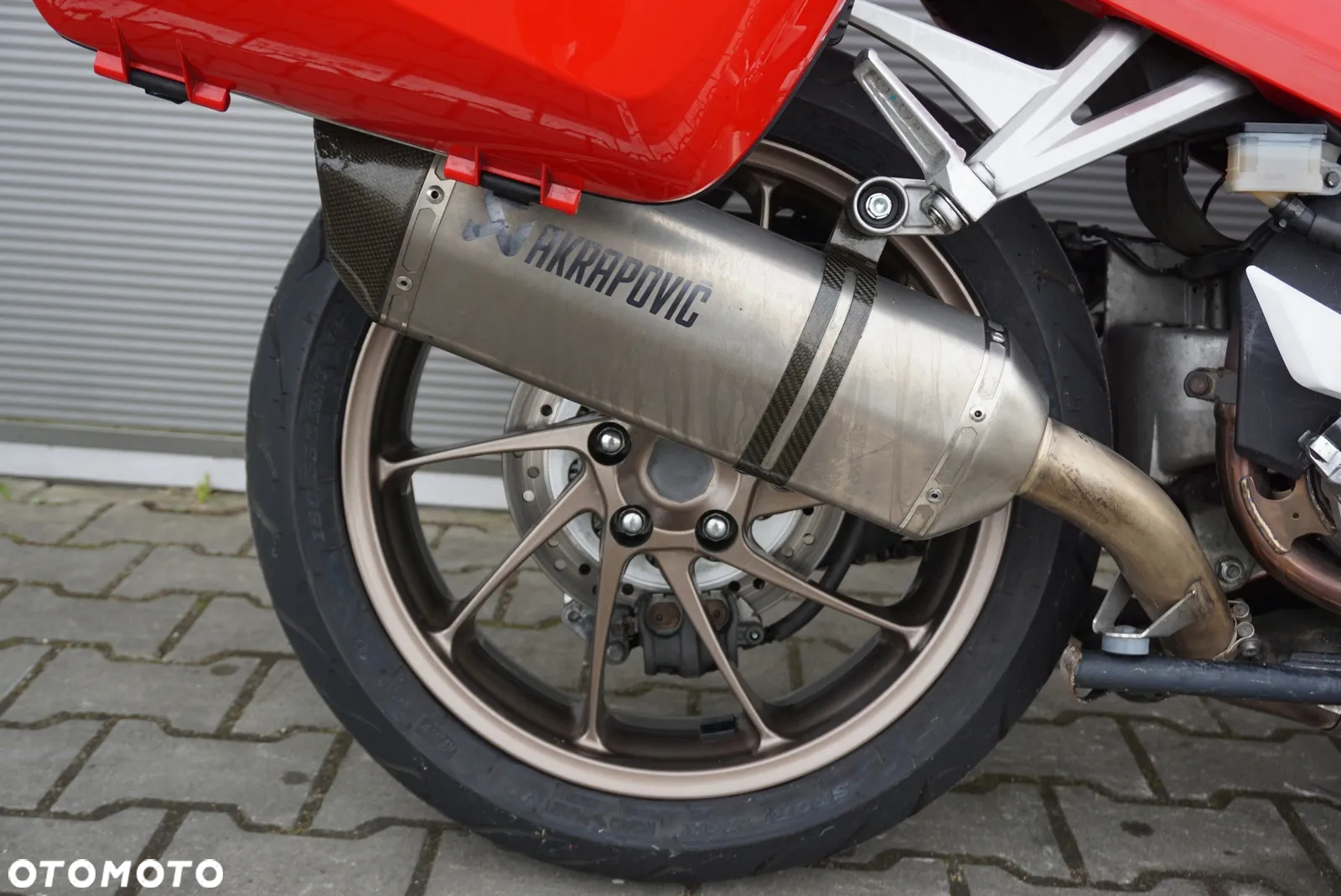 Honda VFR - 4