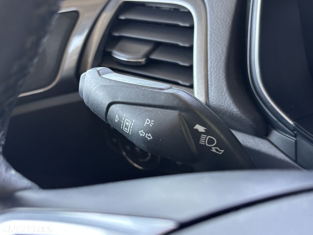 Ford Mondeo Turnier 2.0 Ti-VCT Hybrid Titanium - 21