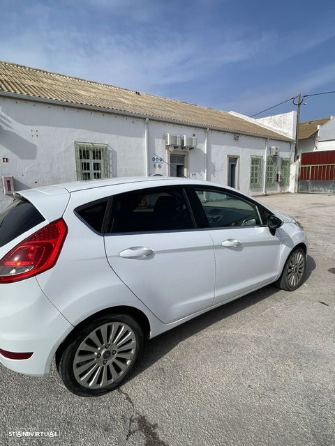Ford Fiesta 1.25 Titanium 124g - 5