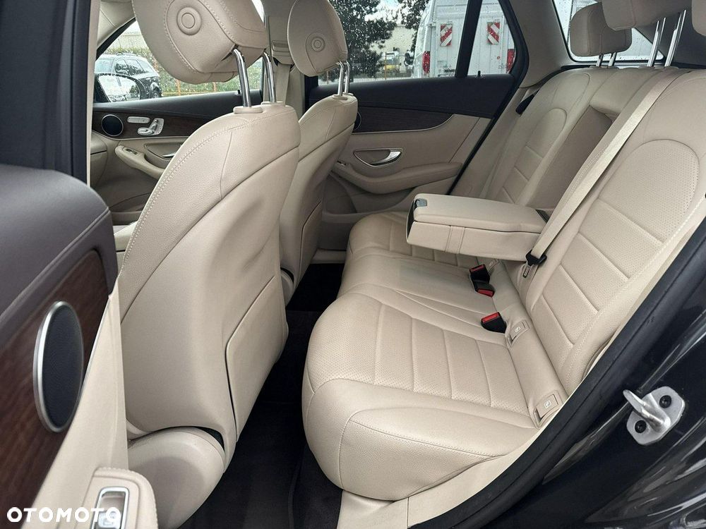 Mercedes-Benz GLC - 15