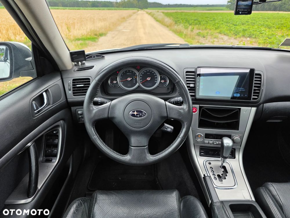 Subaru Legacy - 19