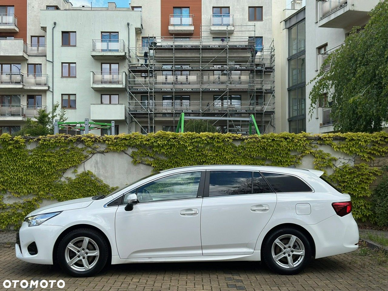 Toyota Avensis Touring Sports 1.8 Edition S+ - 2