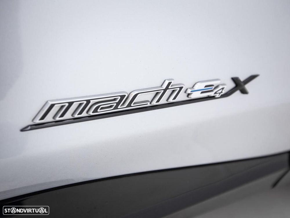 Ford Mustang Mach-E AWD - 19