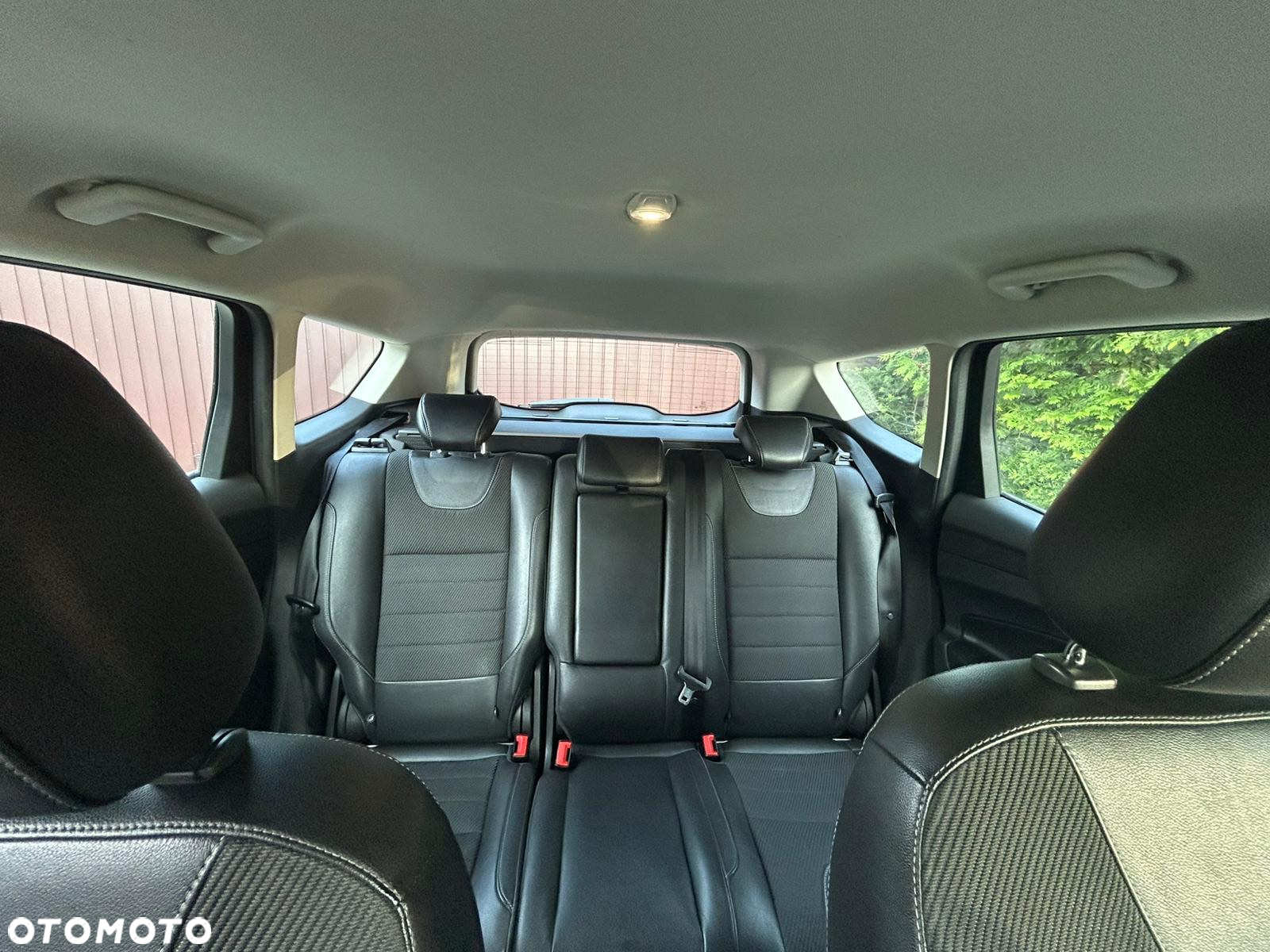 Ford Kuga - 14