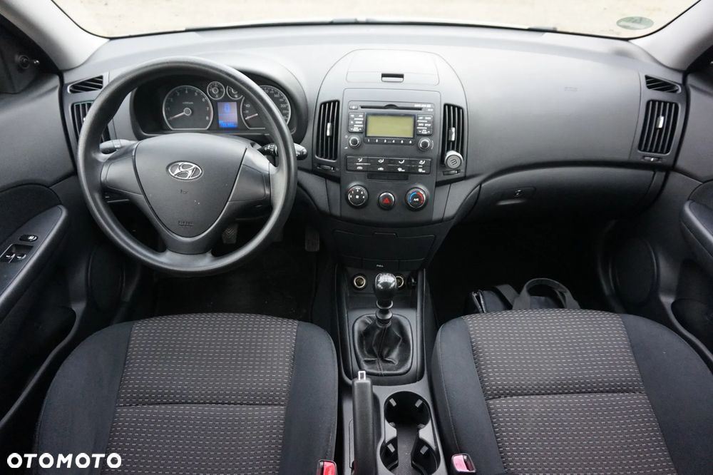 Hyundai i30 1.6 Classic - 17
