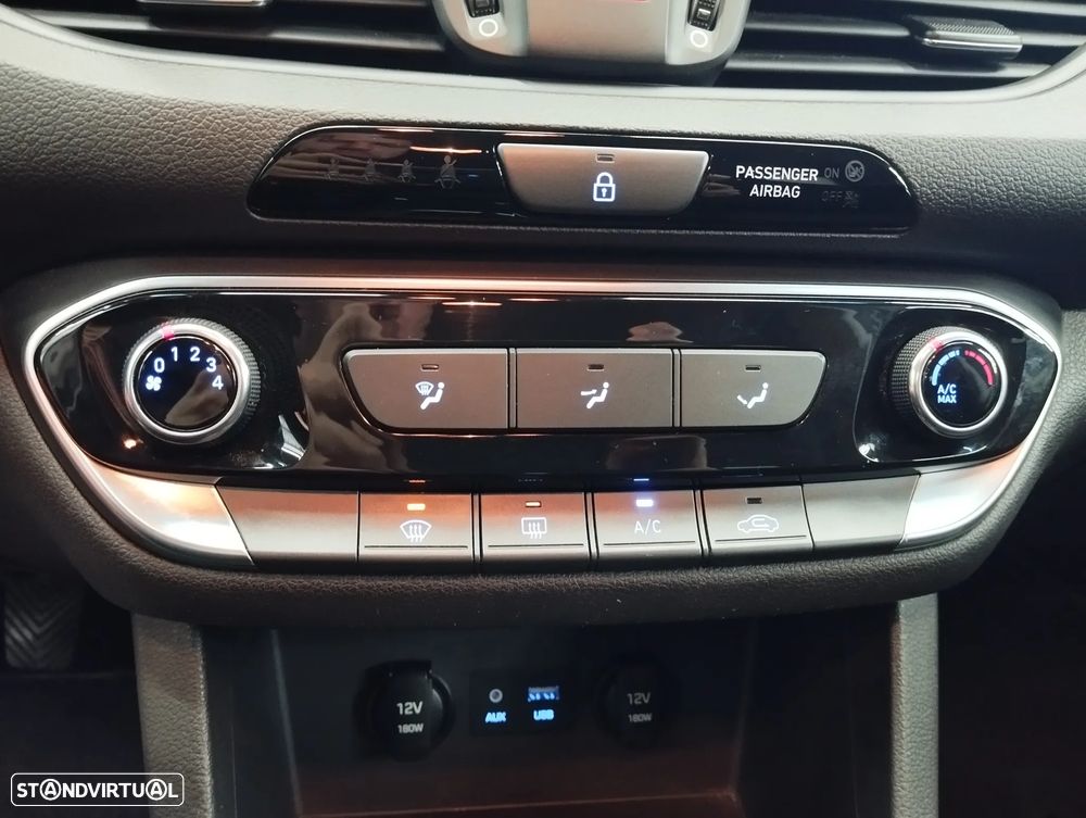 Hyundai i30 SW 1.6 CRDi Style - 30