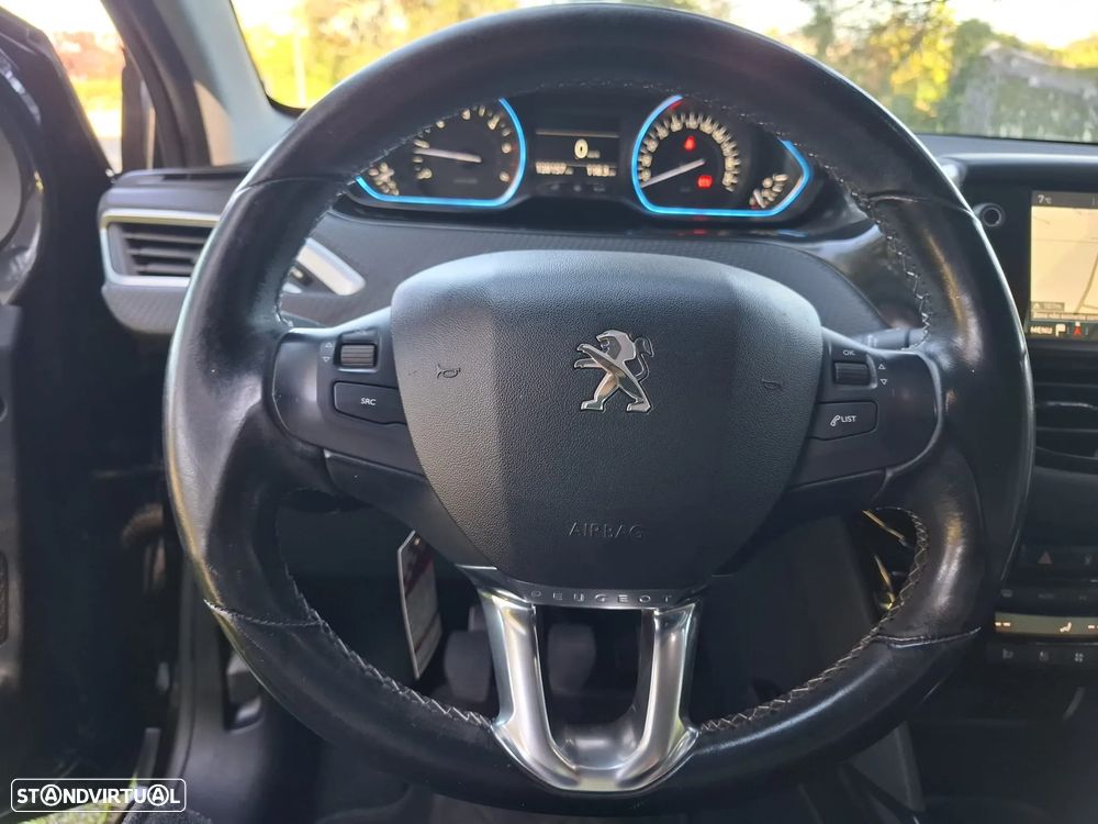 Peugeot 2008 1.6 BlueHDi Allure - 28