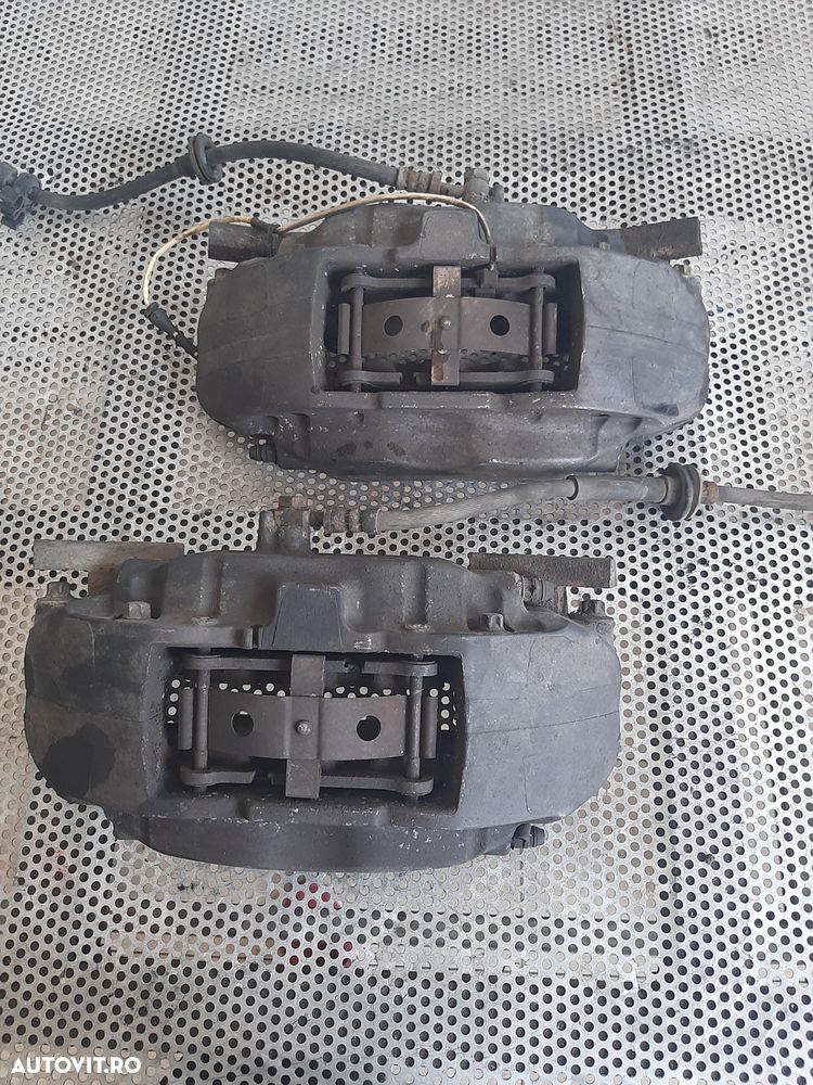 Etrieri Etrier Stanga Dreapta Fata BREMBO Land Rover Range Rover Vogue L322 Sport 3.6 Tdv8 368DT Dezmembrez Land Rover Range Rover Vogue 3.6 Tdv8 368DT An 2005-2006-2007-2008-2009-2010 - 8