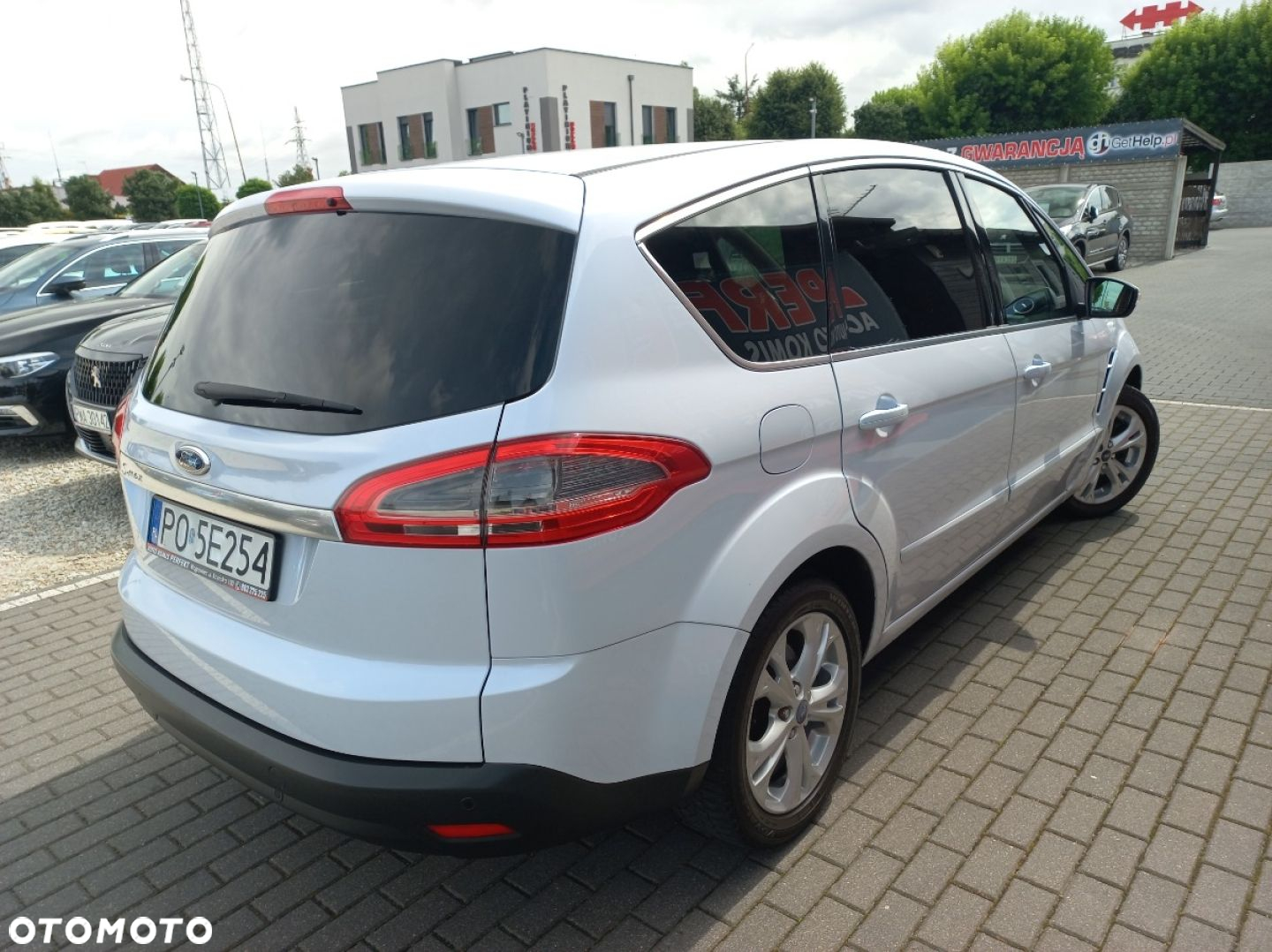 Ford S-Max - 8