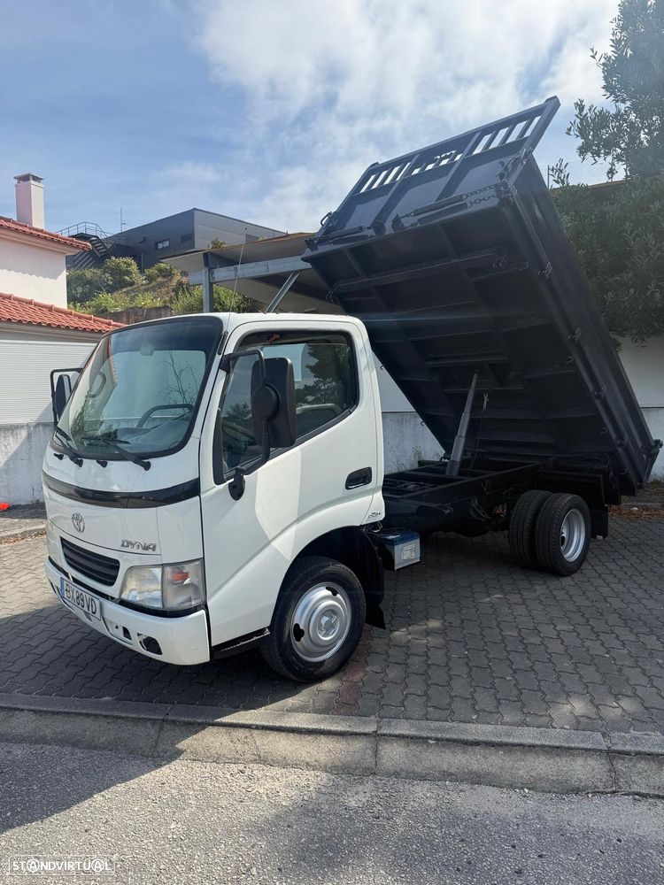 Toyota Dyna - 1