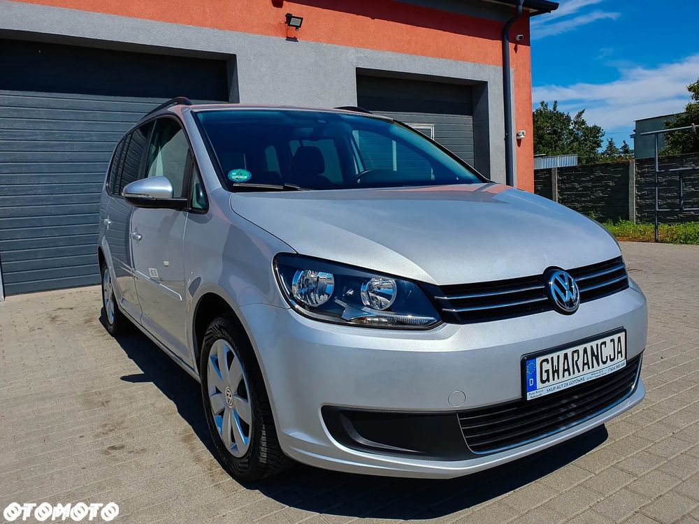 Volkswagen Touran - 10