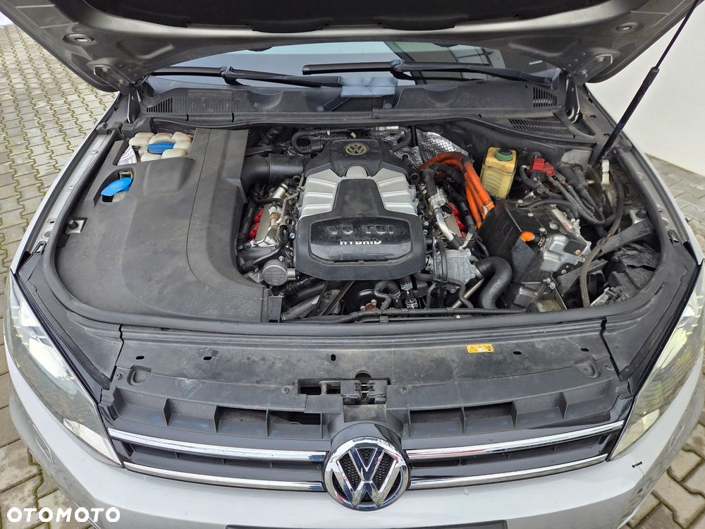 Volkswagen Touareg - 21