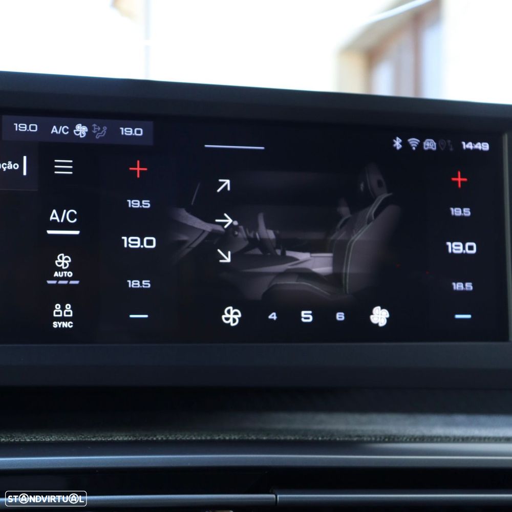Peugeot 3008 1.2 Hybrid Allure e-DCS6 - 24