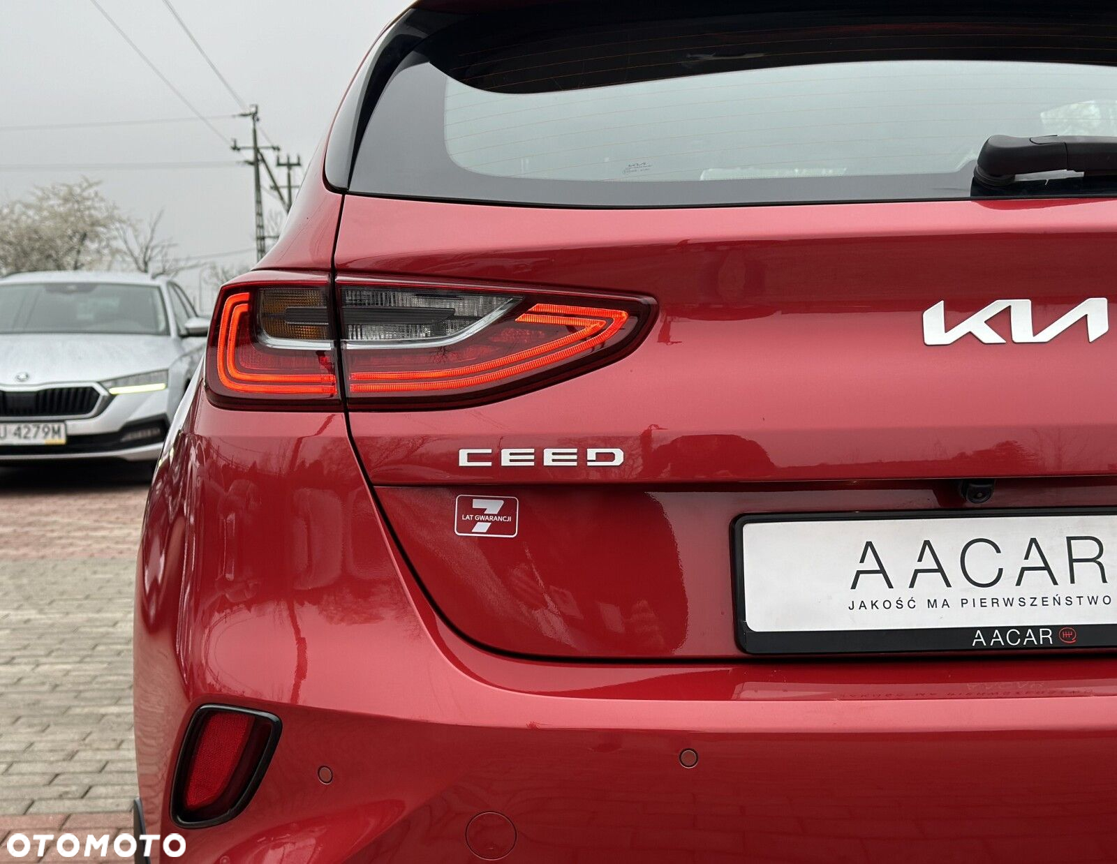 Kia Ceed - 36