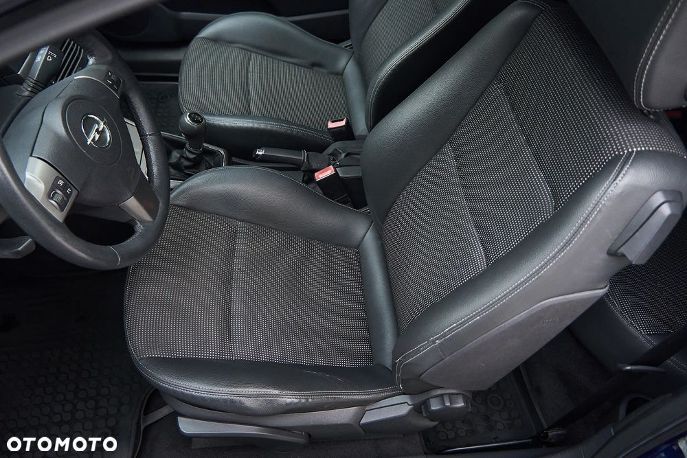 Opel Astra 2.0 T Sport - 10