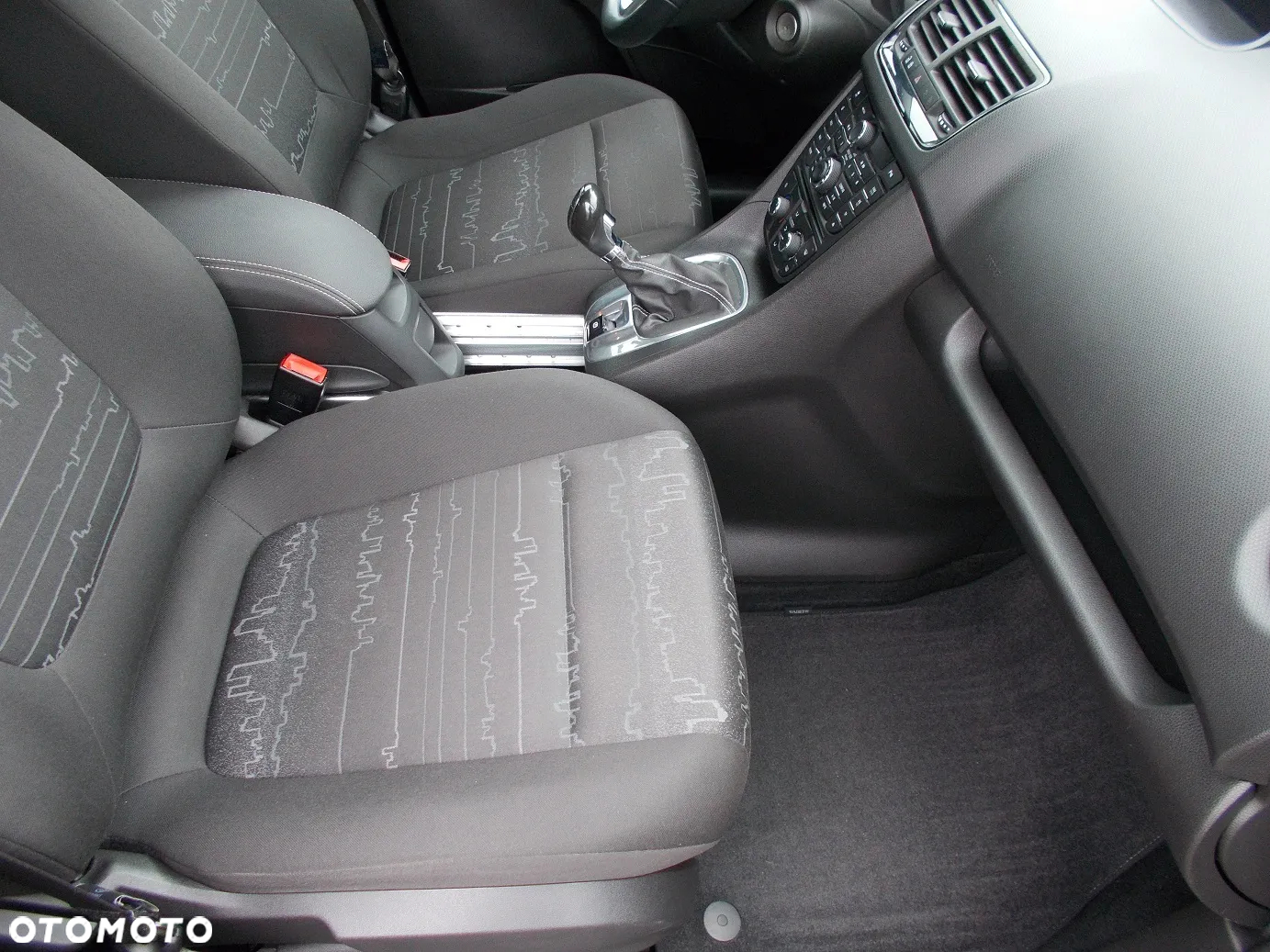 Opel Meriva 1.6 CDTI Essentia S&S - 13