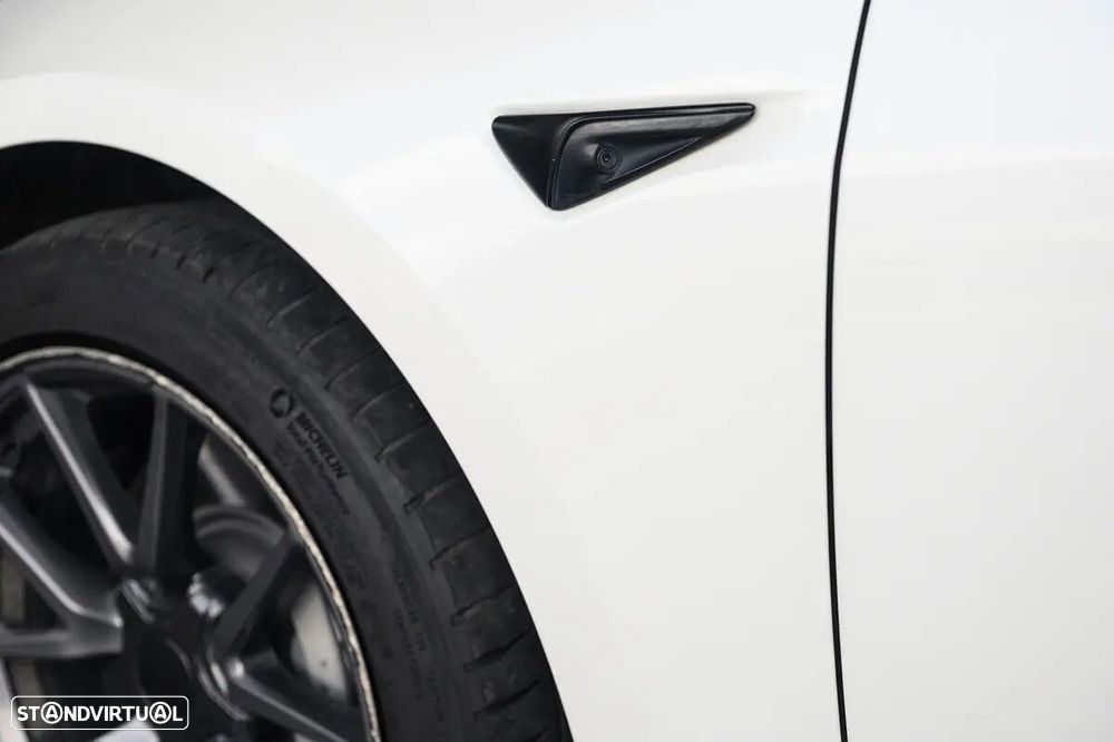 Tesla Model 3 Long Range AWD Dual Motor - 18