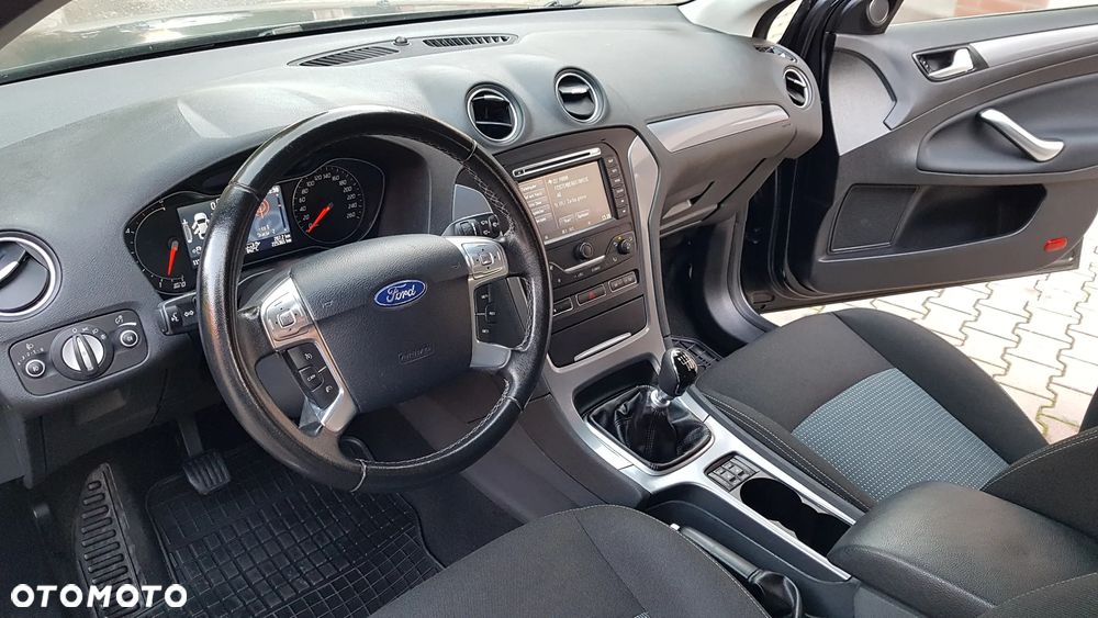 Ford Mondeo 2.0 TDCi Titanium - 38