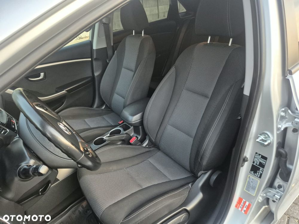 Hyundai i30 - 25