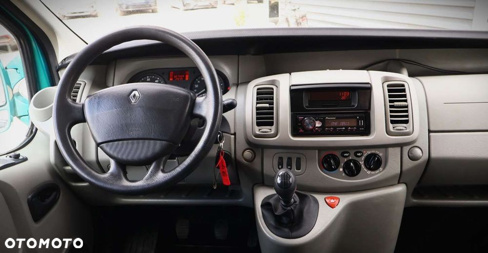 Renault Trafic - 23