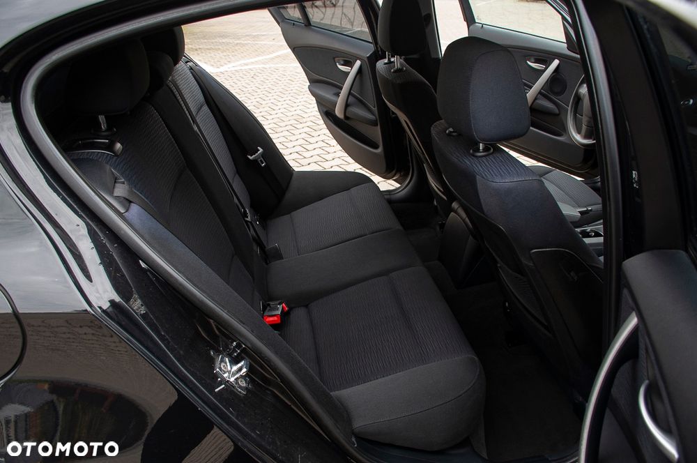 BMW Seria 1 118d - 27