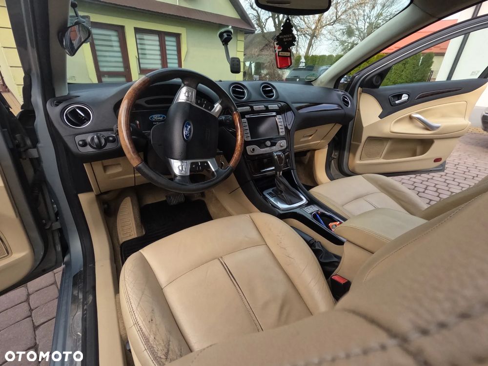 Ford Mondeo 2.0 TDCi Ghia - 17