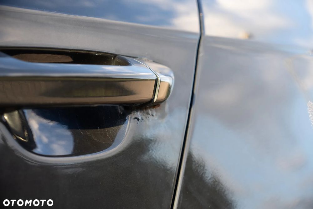 Volkswagen Passat 2.0 TDI Comfortline - 18