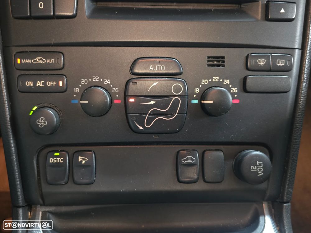 Volvo XC 90 2.4 D5 5L Nivel 2 - 15