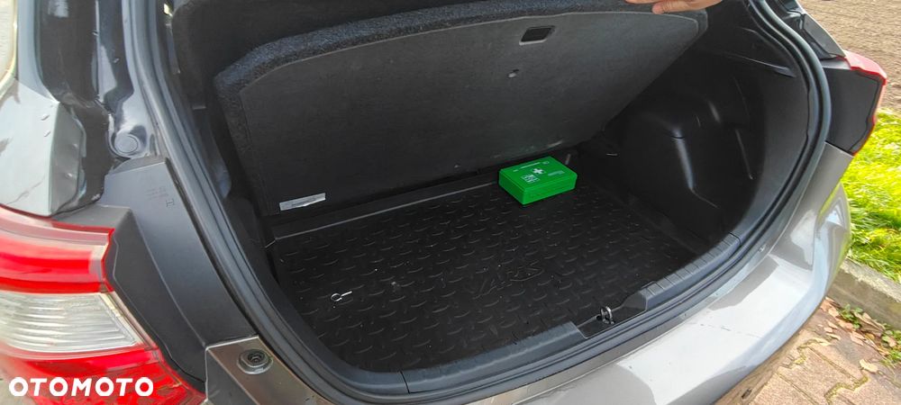 Toyota Yaris 1.5 Dynamic CVT - 20