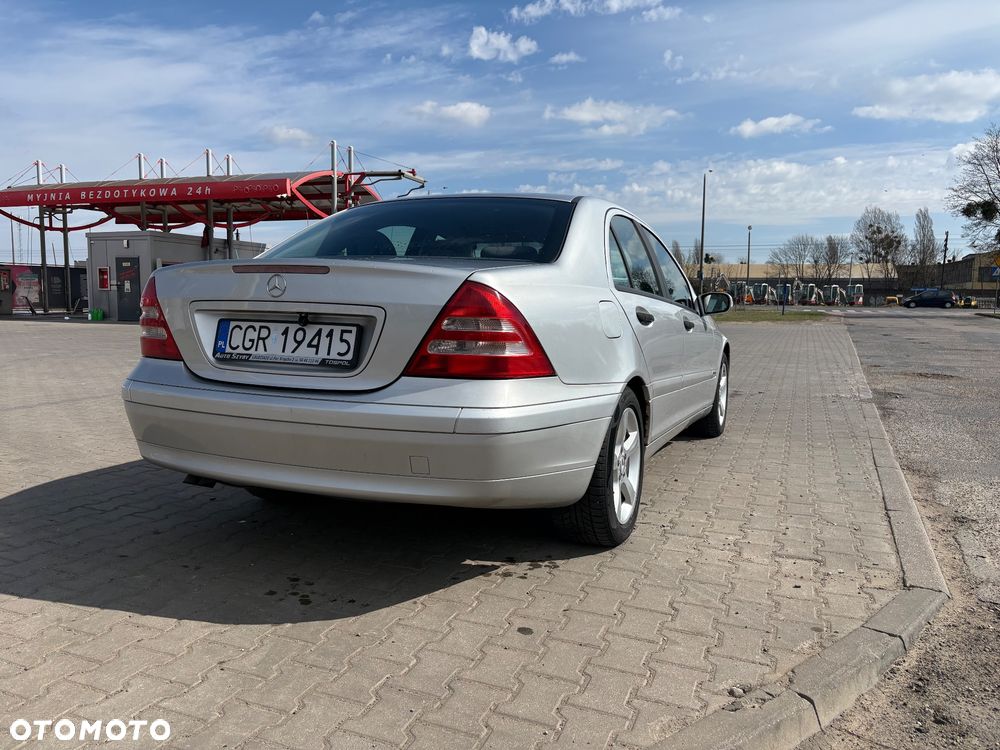 Mercedes-Benz Klasa C 180 T Kompressor Classic - 1