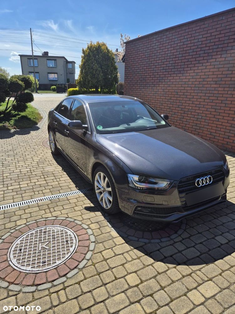 Audi A4 Limousine - 2