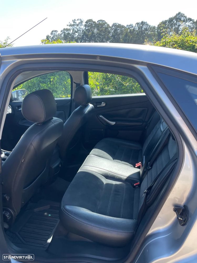 Ford Mondeo 1.8 TDCi Titanium - 16