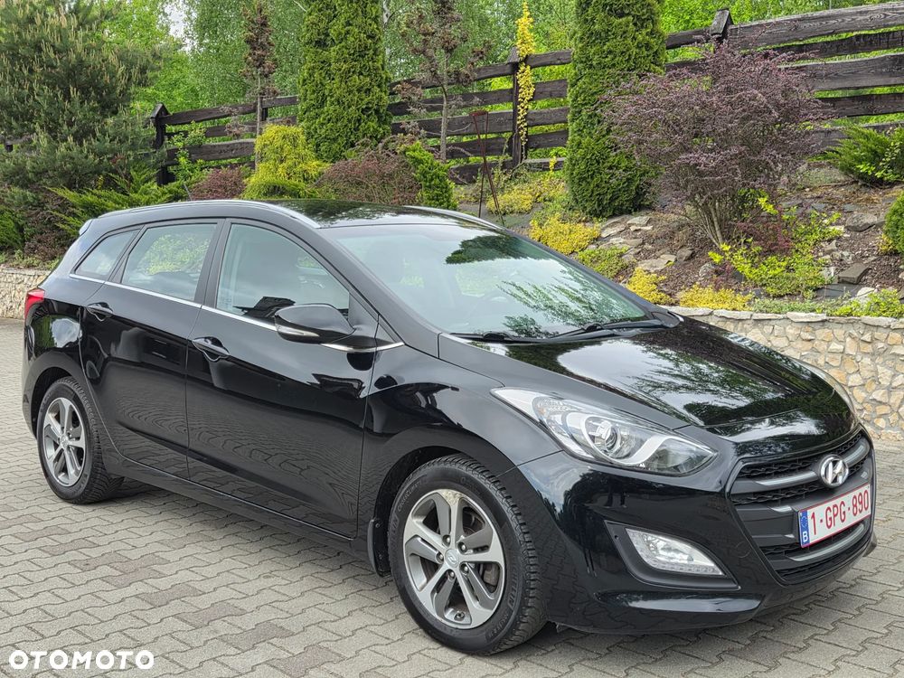 Hyundai i30 Kombi 1.6 GDi DCT Premium - 14