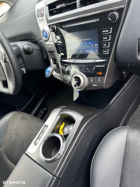 Toyota Prius+ (Hybrid) Executive - 6