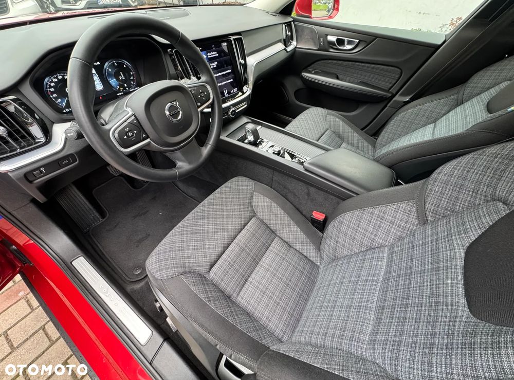 Volvo V60 B4 D Momentum Pro - 12
