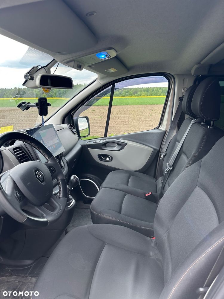 Renault Trafic Grand 1.6 dCi - 12