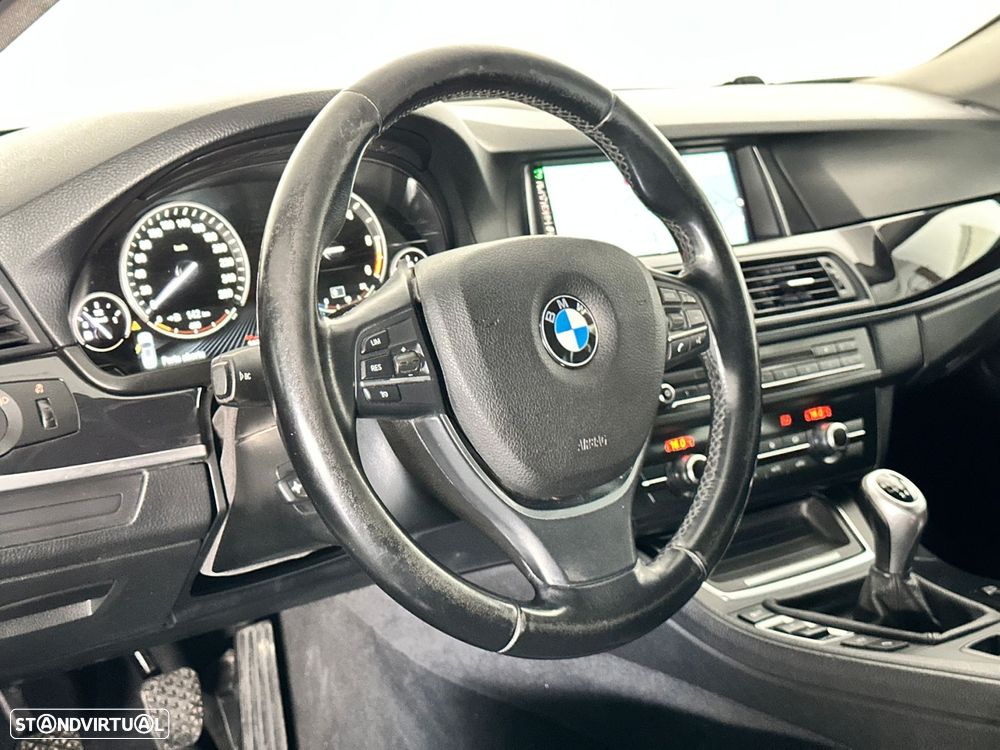 BMW 520 d Line Luxury - 16