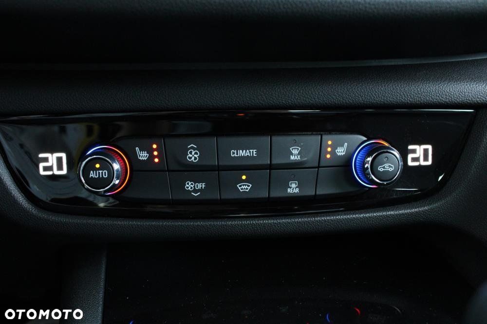 Opel Insignia - 19