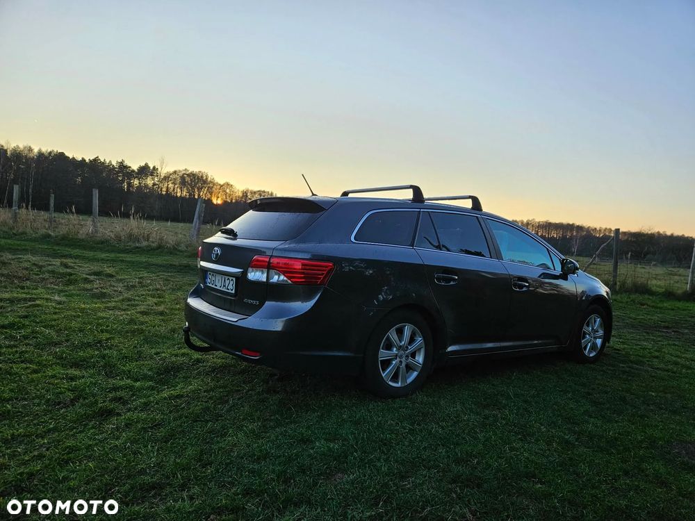 Toyota Avensis 2.0 D-4D Active - 12