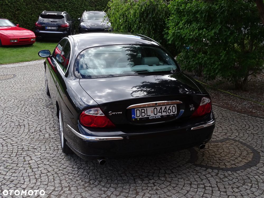 Jaguar S-Type - 24