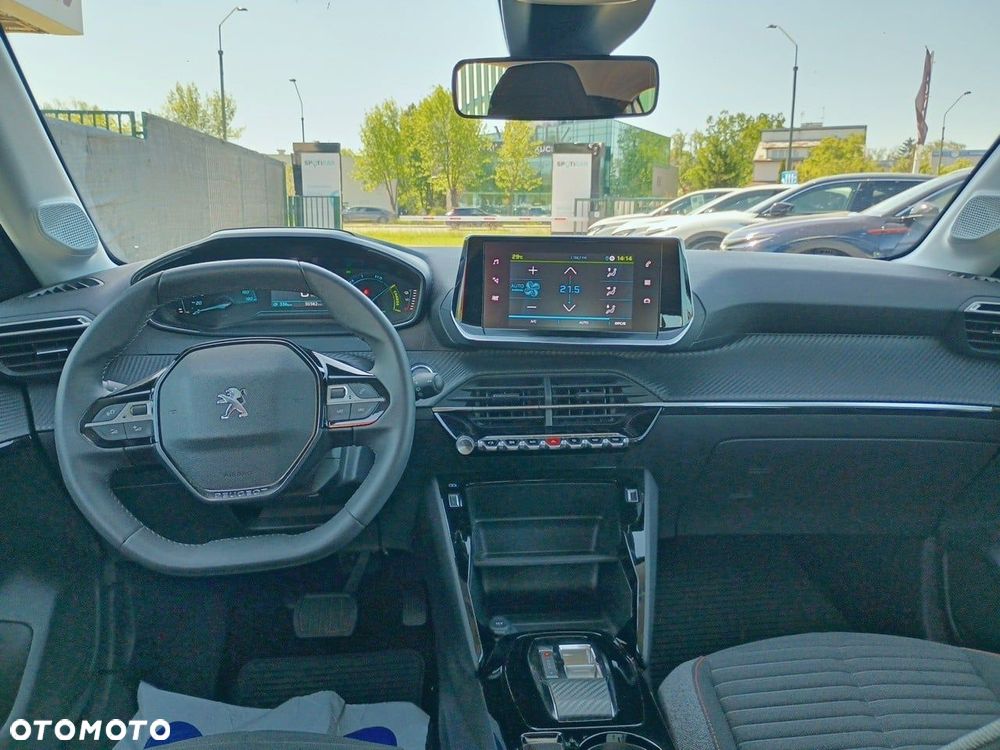 Peugeot 208 - 9