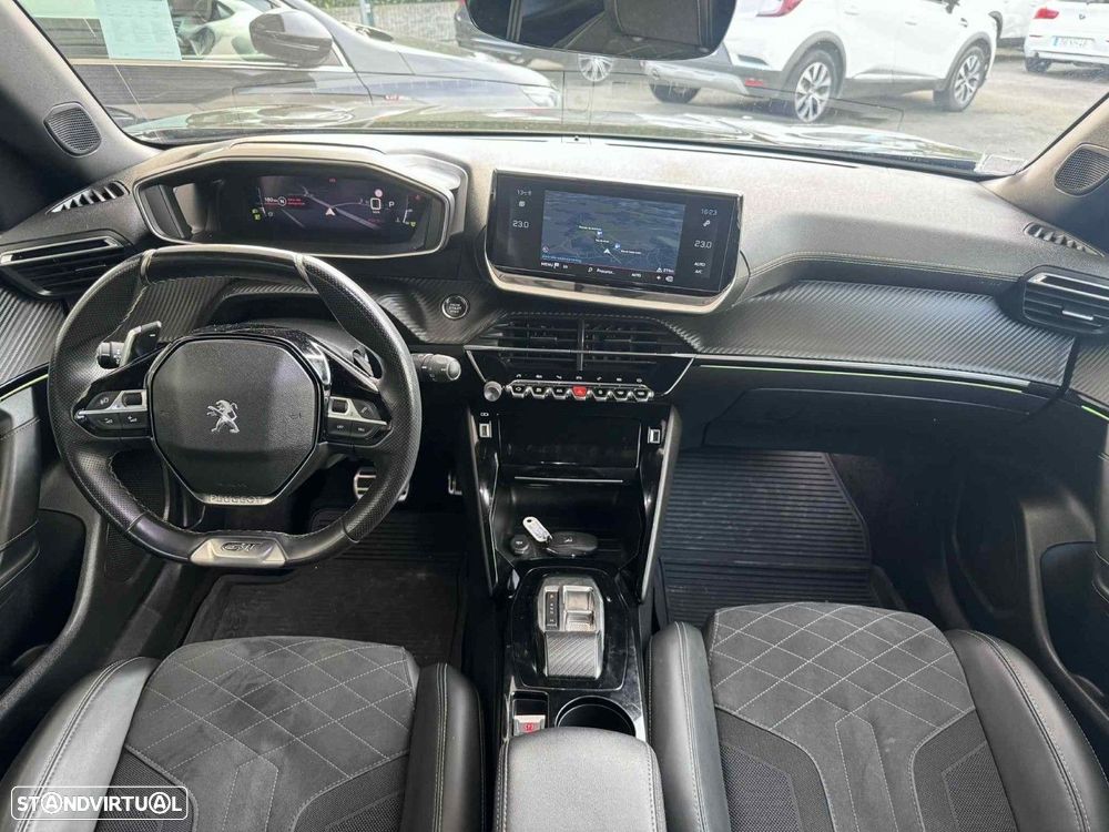 Peugeot 2008 1.2 PureTech GT EAT8 - 9