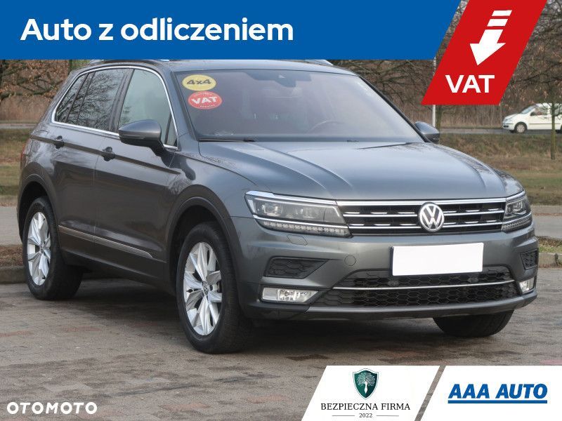 Volkswagen Tiguan - 1