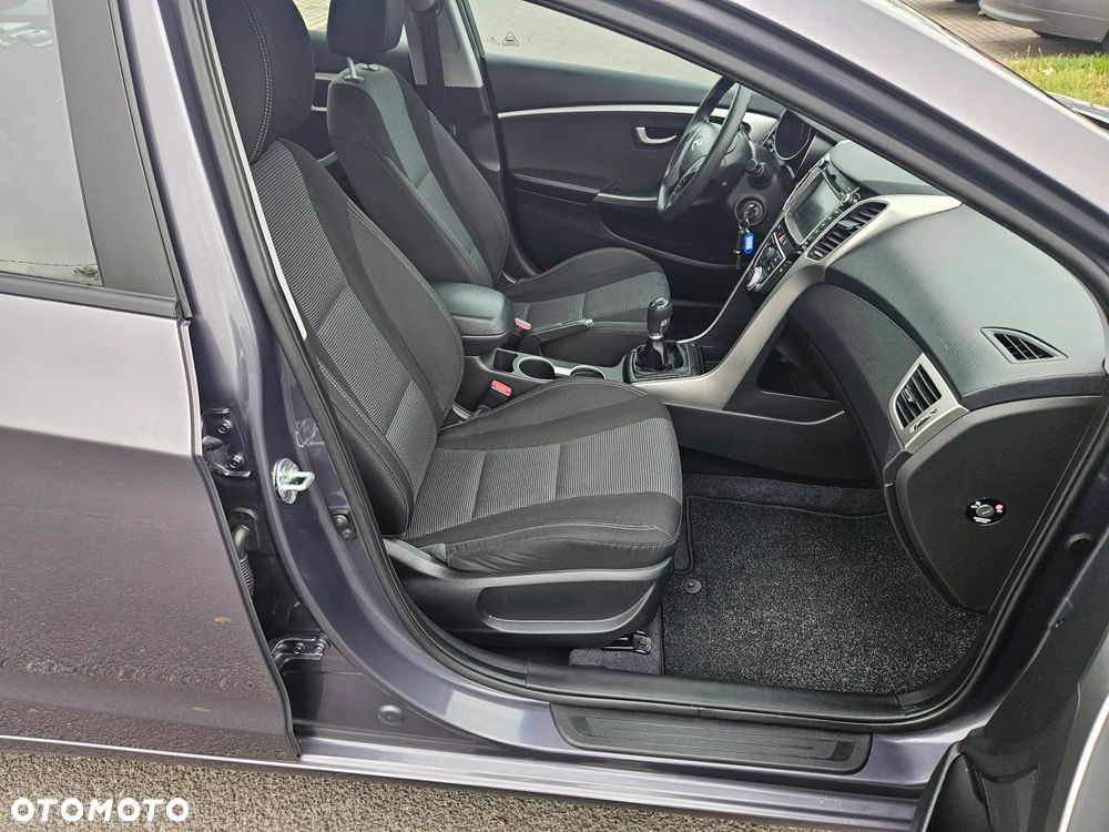 Hyundai i30 blue 1.4 Classic Navigation - 15