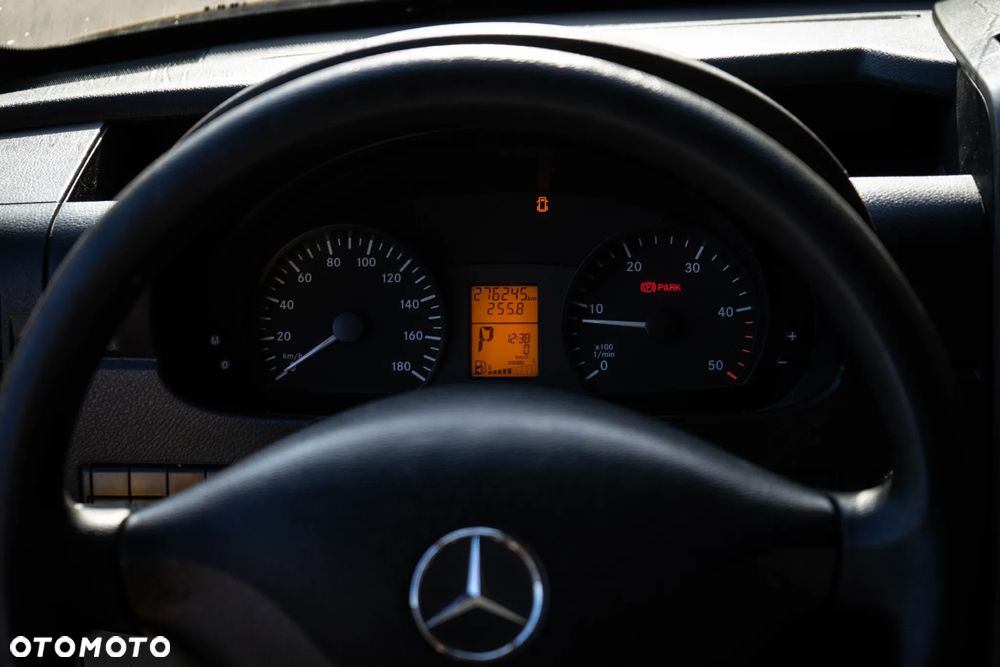 Mercedes-Benz Sprinter - 12
