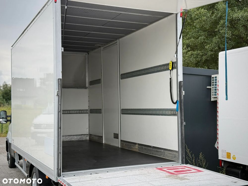 Iveco Daily 35C18 3.0 HPI 180KM / 2023 Rok Produkcji / Kontener 4,7m + Winda 750KG / Automat Hi-Matic / ZAREJESTROWANY W PL - 13