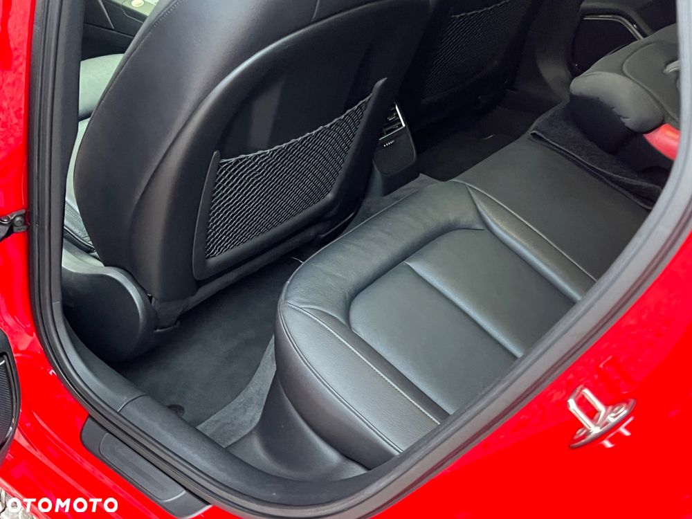 Audi S3 TFSI Sportback quattro S tronic - 8