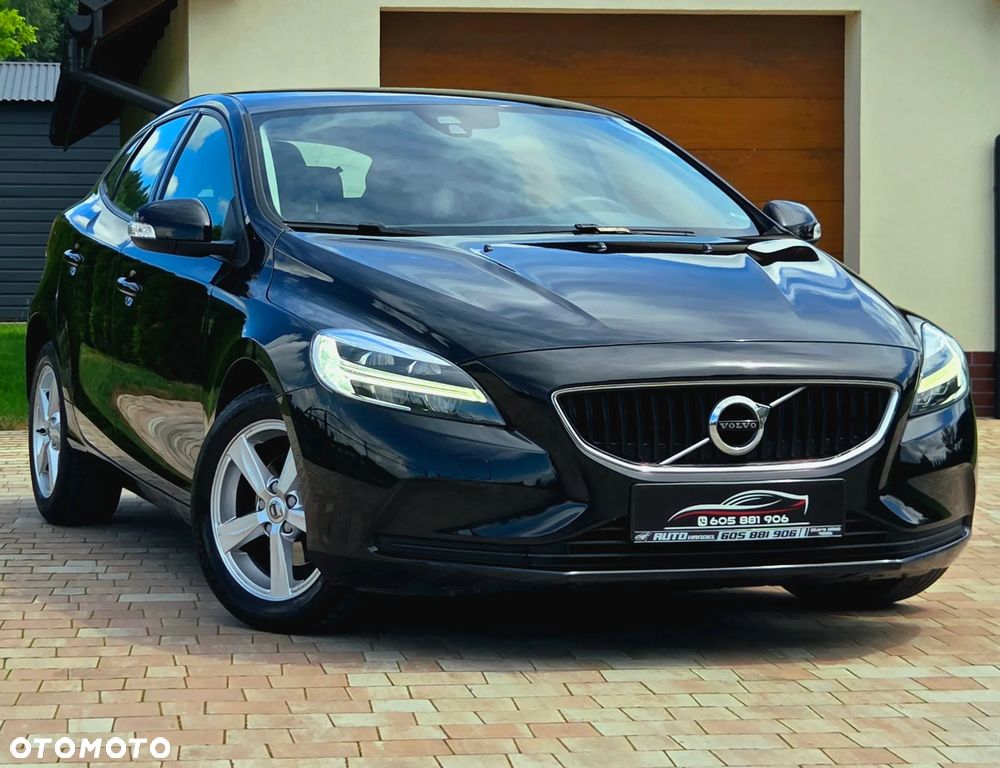Volvo V40 D2 Momentum - 1