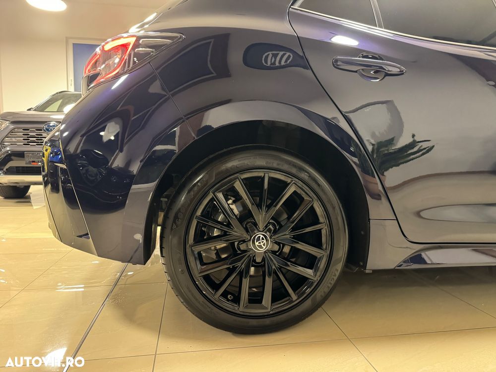 Toyota Corolla 1.8 Hybrid Business Edition - 32