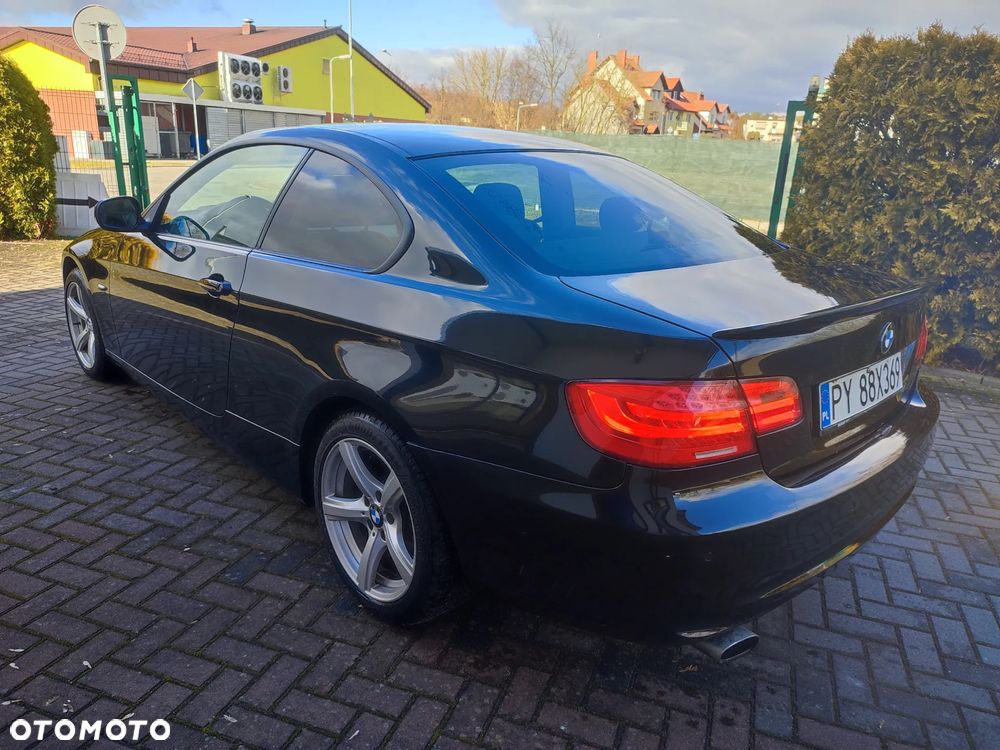 BMW Seria 3 320i M Sport Edition - 8